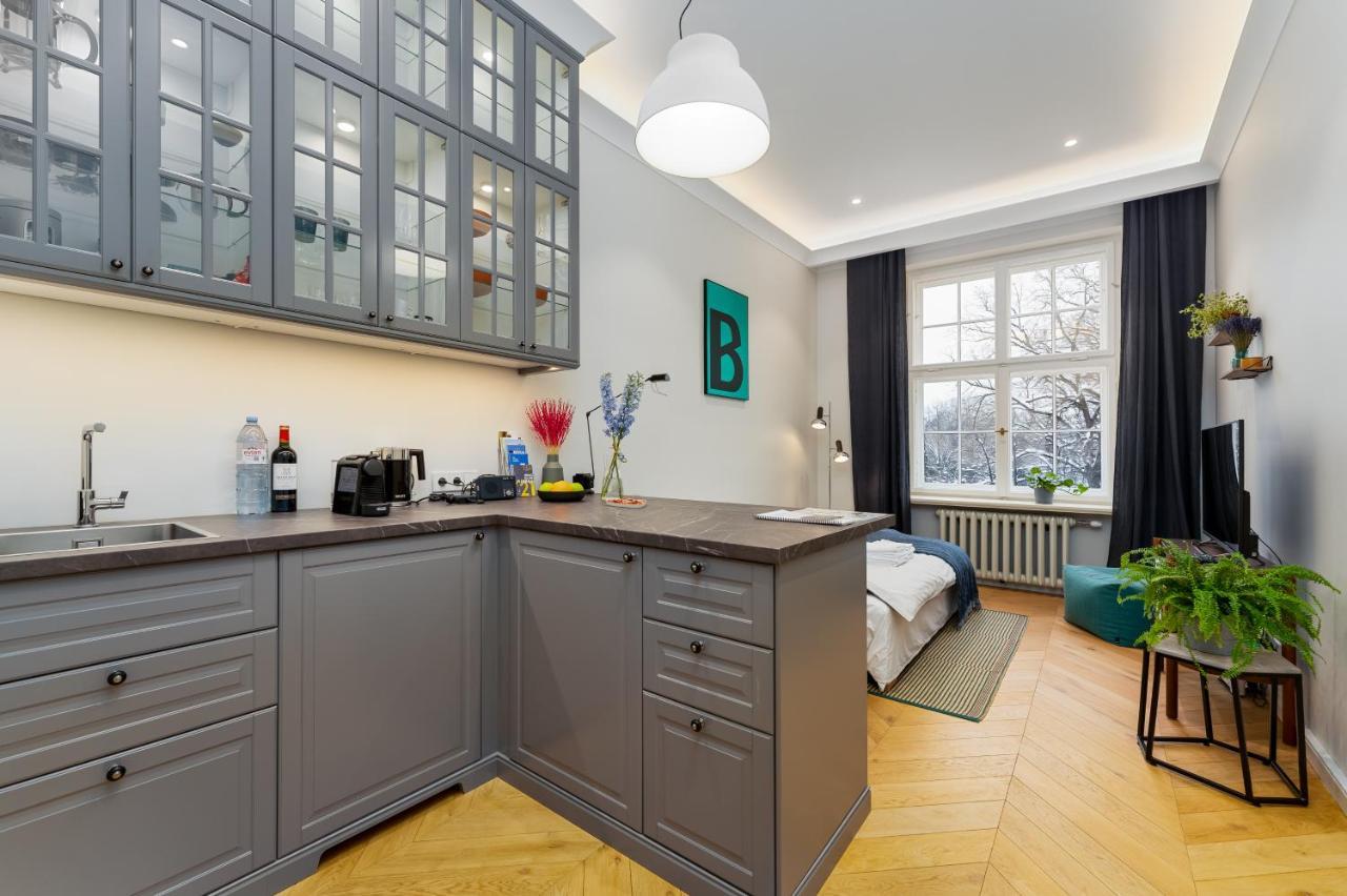 Smart Park View Studio In Heart Of Riga 5 Min To Old Town المظهر الخارجي الصورة